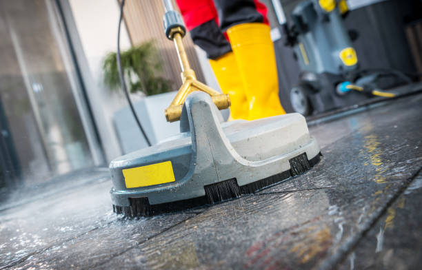 Best Deck Cleaning Services  in Russellville, KY